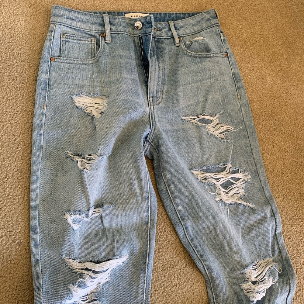 ripped boyfriend jeans